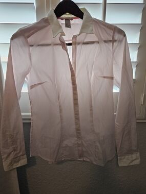 H&M Light Pink Button-Down Shirt with White Collar